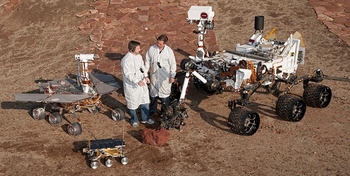 PIA15279_3rovers-stand_D2011_1215_D521.jpeg